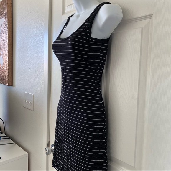 LipStick dress - Picture 3 of 5